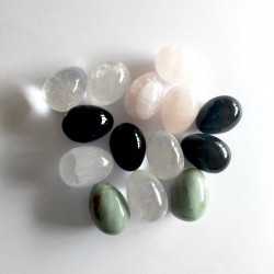 LIQUIDACIÓN HUEVOS YONI  varios minerales 